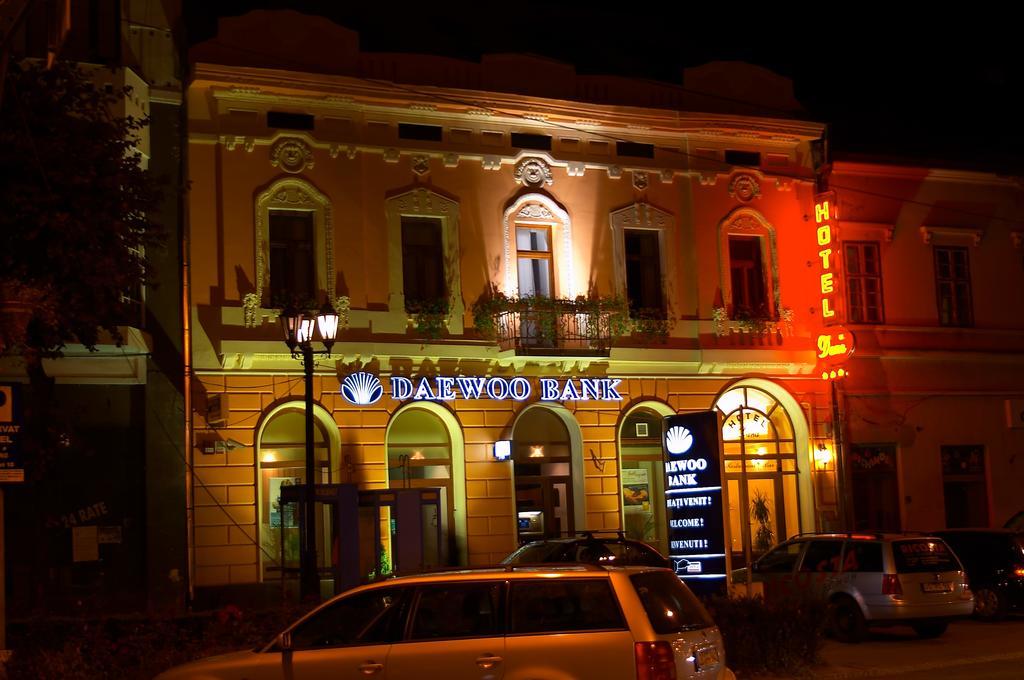 Hotel Dana 2 Satu Mare Exterior photo